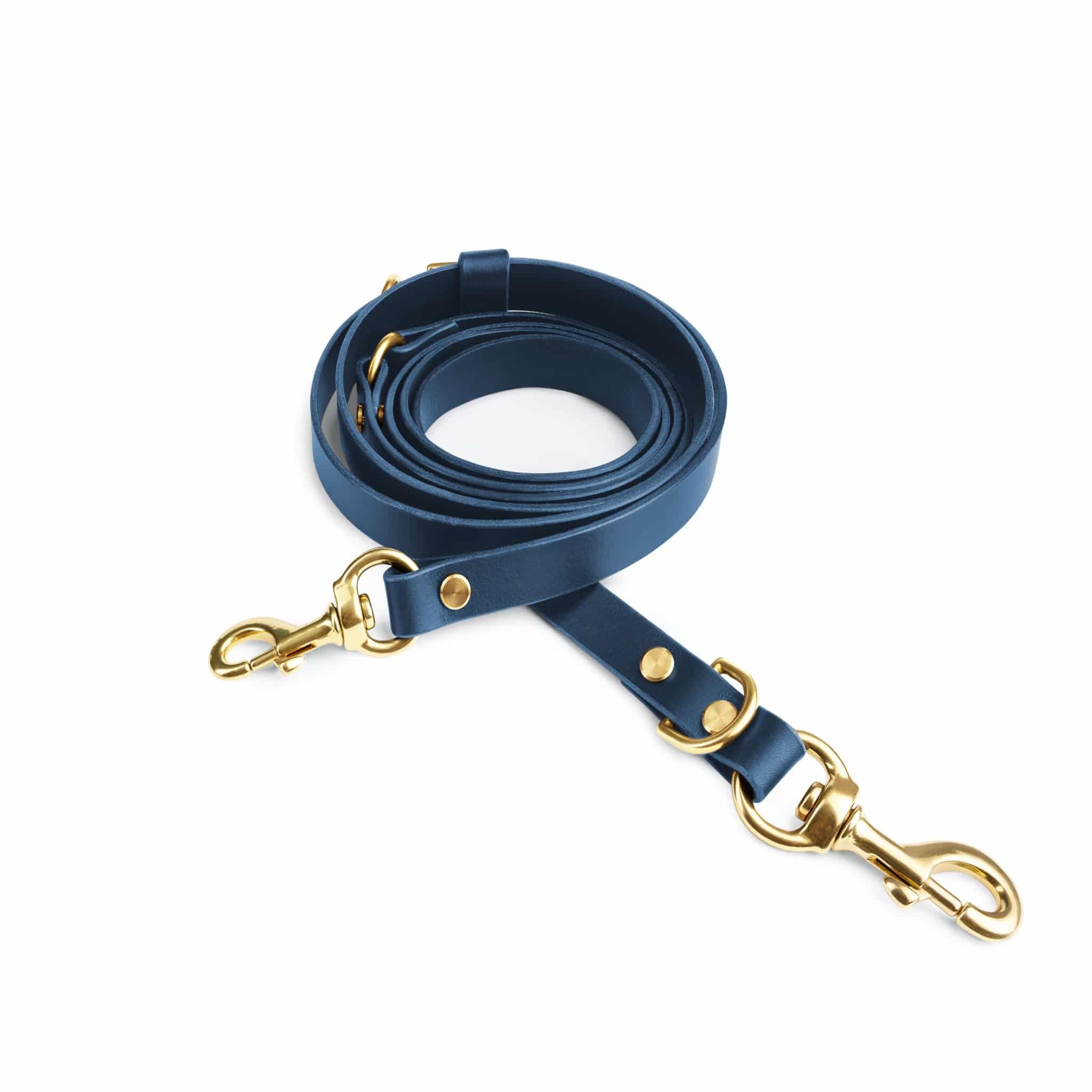 Aura hands-free leather leash by The Dogs Company in midnight navy showing a sleek, durable leash with a comfortable handle.