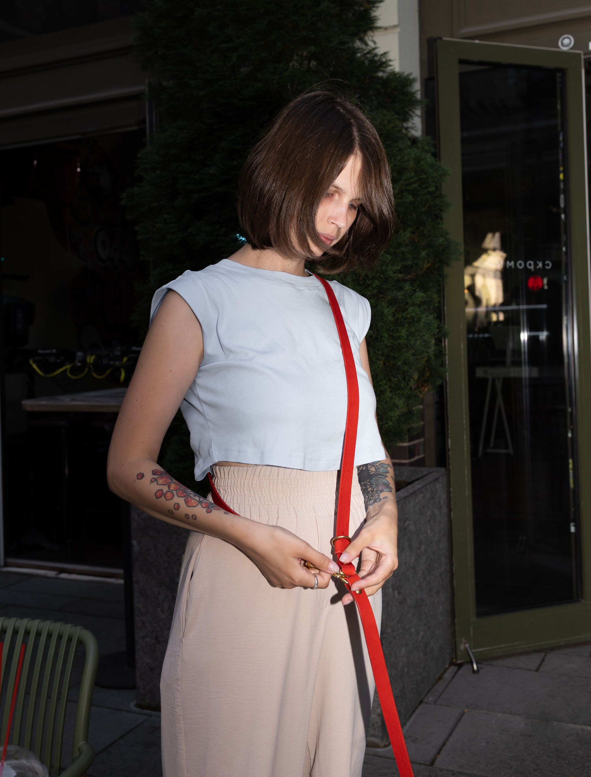 Aura Hands-Free Leather Leash in Burgundy Red